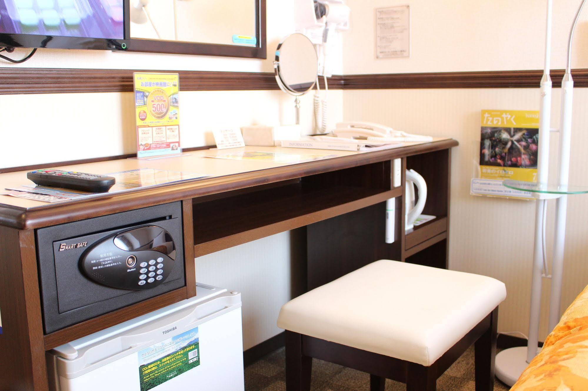 Toyoko Inn Sakudaira-Eki Asama-Guchi Екстериор снимка